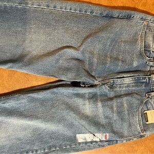 Brand new, never worn men’s Levi’s jeans